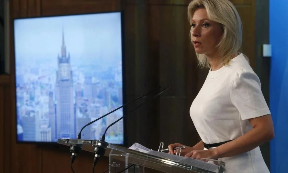 «Άστραψε και βρόντηξε» η Ζαχάροβα: Προειδοποιεί με απελάσεις το Βερολίνο